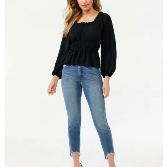 NWT Black Puff Sleeve Smocked Blouse - Picture 2 of 7